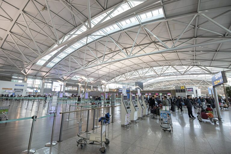인천공항 제1여객터미널 3층 출국장 전경