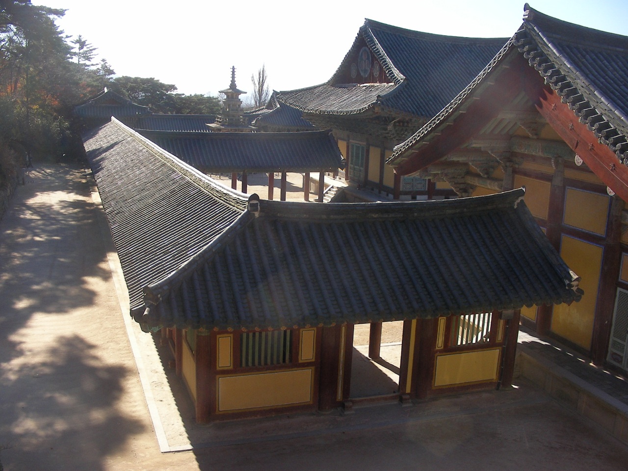 경주 불국사의 전각과 석조 구조물